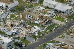 Ученые предупредили о самых страшных ураганах в 2020 году: откуда они берутся?